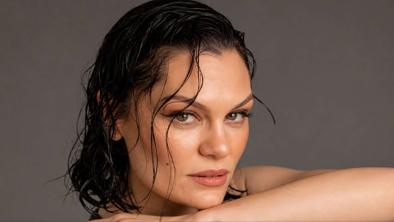 Jessie J — ”Flashlight” [Quotes community] 2.0